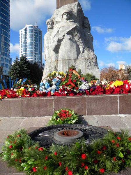 Монументу Вечной Славы в Днепре - 50. новости Днепра. 