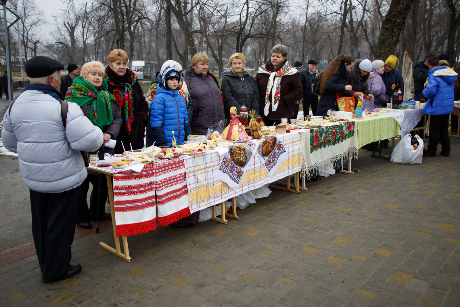 «Золовкіни посиділки»: у молодіжному парку «Новокодацький» відзначили свято Масляної (ФОТО). Новости Днепра.