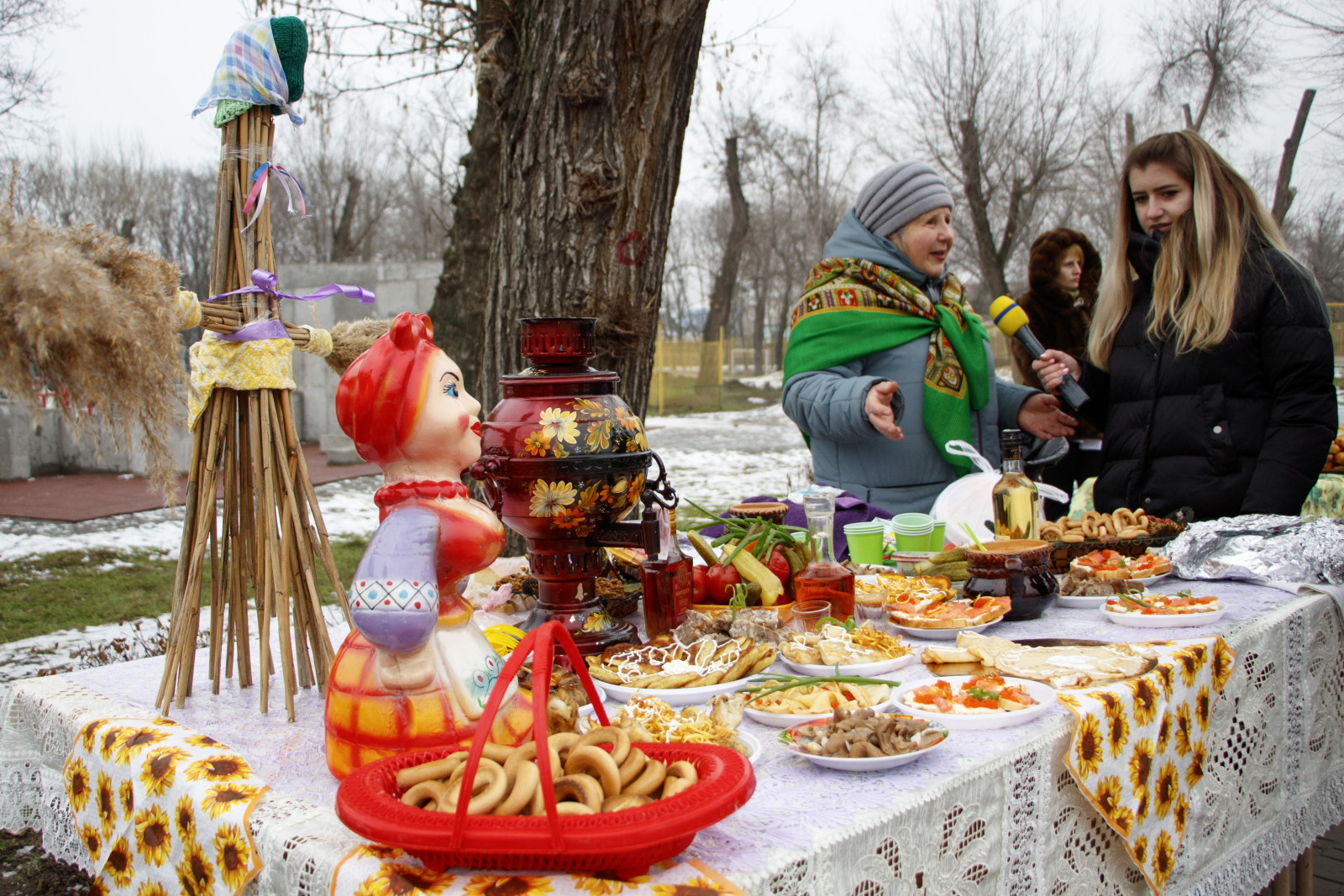 «Золовкіни посиділки»: у молодіжному парку «Новокодацький» відзначили свято Масляної (ФОТО). Новости Днепра.