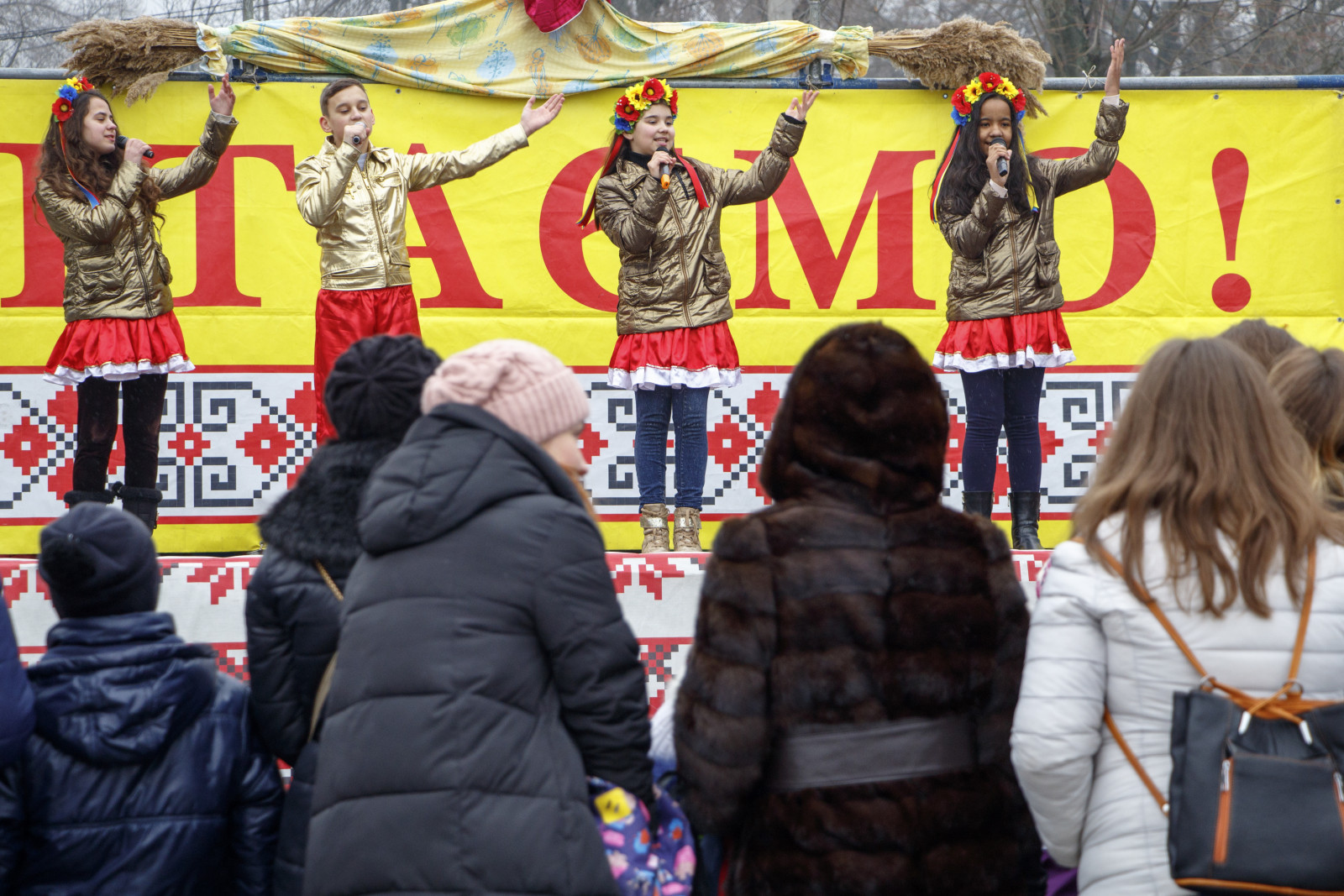 «Золовкіни посиділки»: у молодіжному парку «Новокодацький» відзначили свято Масляної (ФОТО). Новости Днепра.