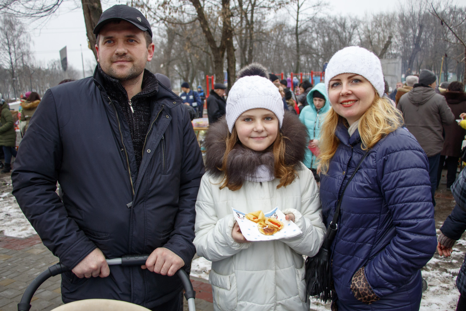 «Золовкіни посиділки»: у молодіжному парку «Новокодацький» відзначили свято Масляної (ФОТО). Новости Днепра.