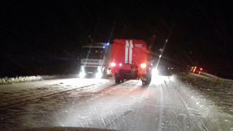 Як рятувальники борються з негодою у Дніпрі (ВІДЕО). Новости Днепра.