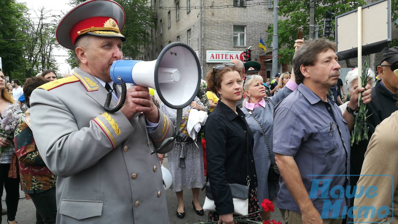 В Днепре у памятника Славы блокировали проспект. Новости Днепра