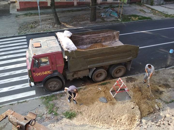 Днепряне объявили борьбу рекламным щитам. Новости Днепра