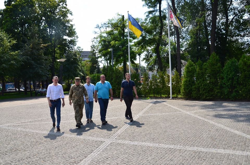 В Днепре замминистра обороны проверил стройки общежитий для военных. новости Днепра