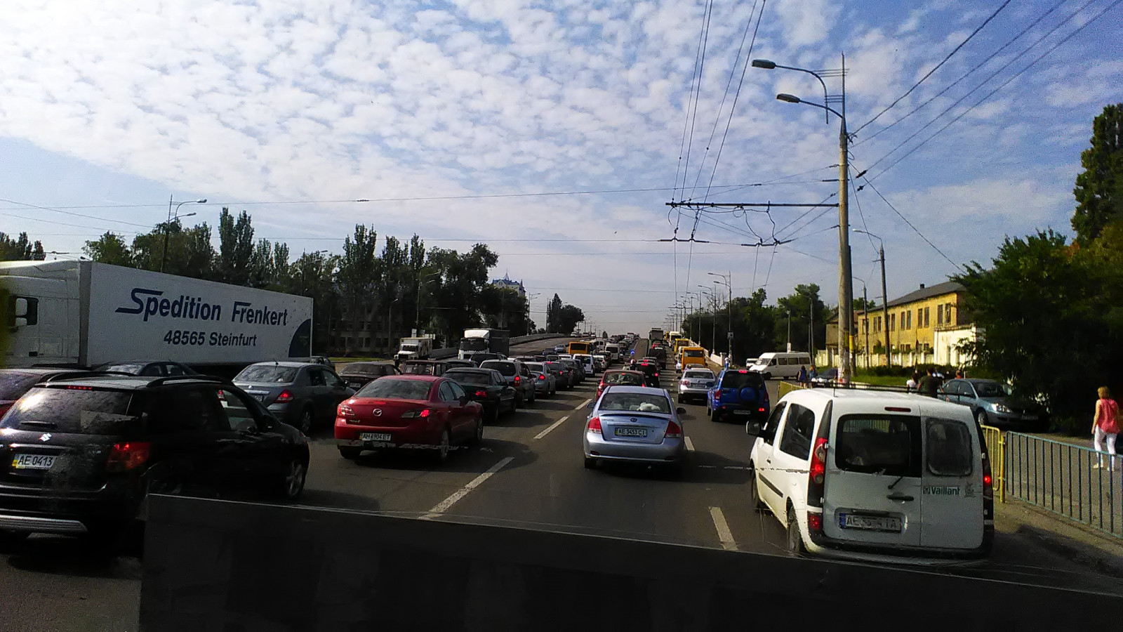 На Новом мосту большое ДТП. В сторону центра огромная пробка. Новости Днепра