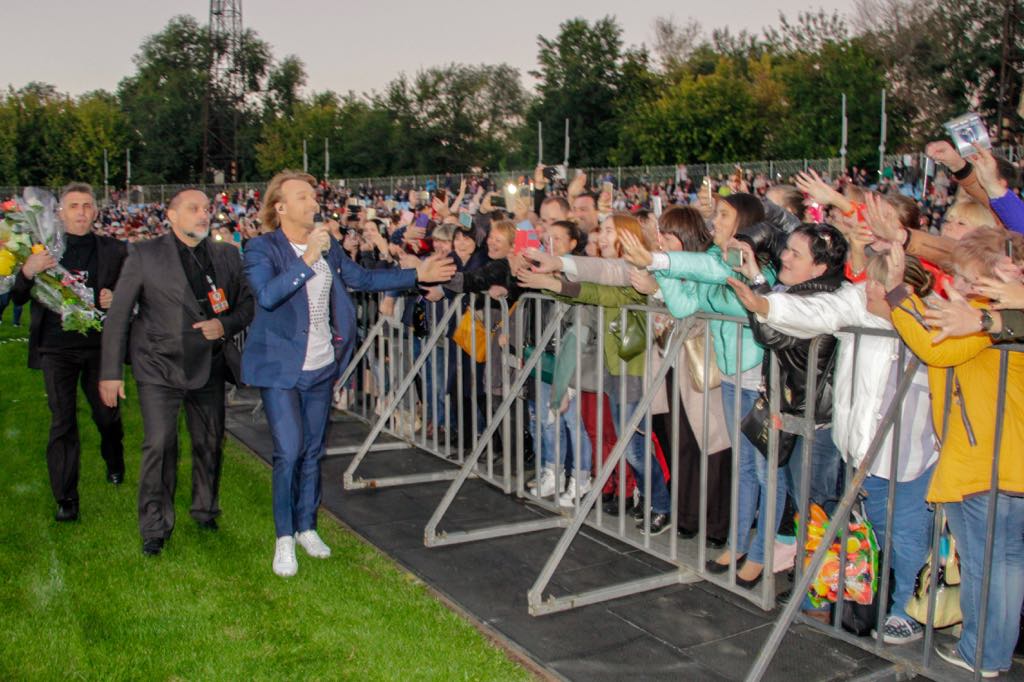  Звезда в Днепре: как журналист НМ стала фанаткой Винника. Новости Днепра