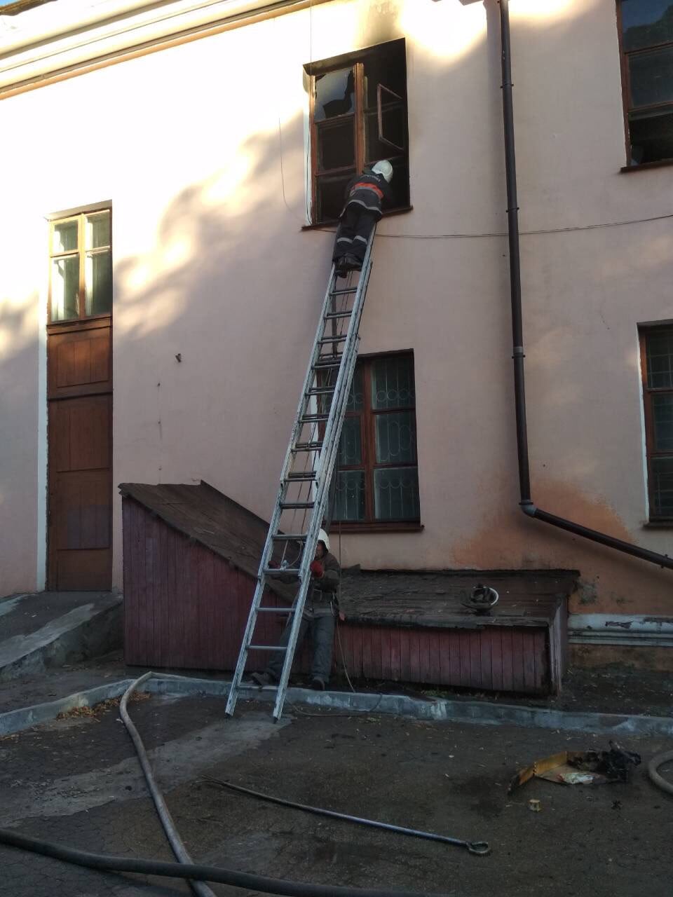 Вчера под Днепром горел Дворец Культуры: умер 64-летний мужчина. Новости Днепра