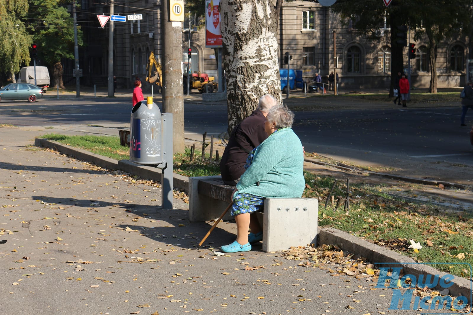 Вандалы против комфорта: за что днепряне ненавидят городские лавочки. Новости Днепра