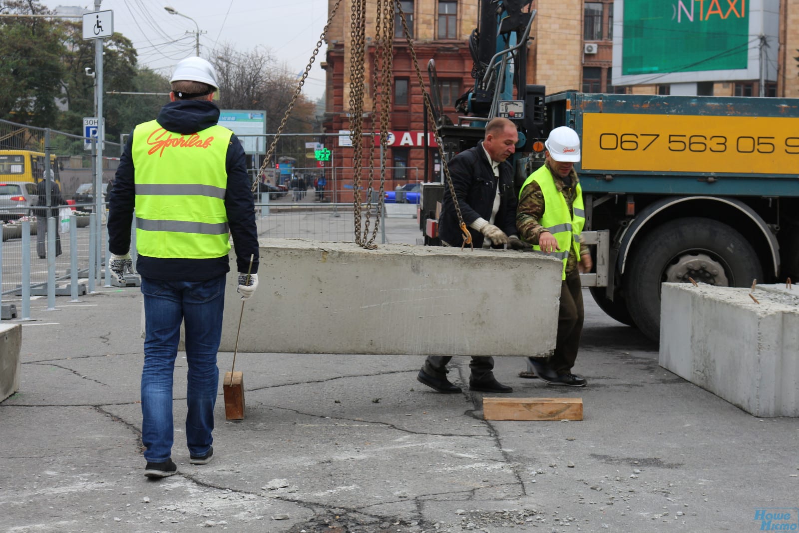 В Днепре на Героев Майдана впервые вместо ёлки появится аттракцион. Новости Днепра