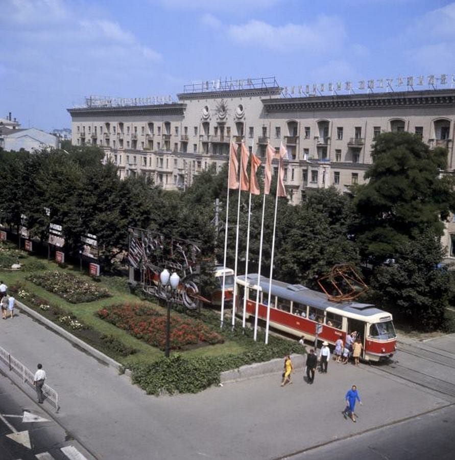 Назад в 70-е: Днепр в эпоху Застоя на уникальных цветных фотографиях. Новости Днепра