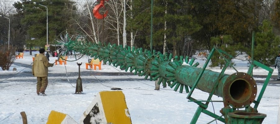 В Днепре в парке Глобы собирают "главную" ёлку города (фото). Новости Днепра