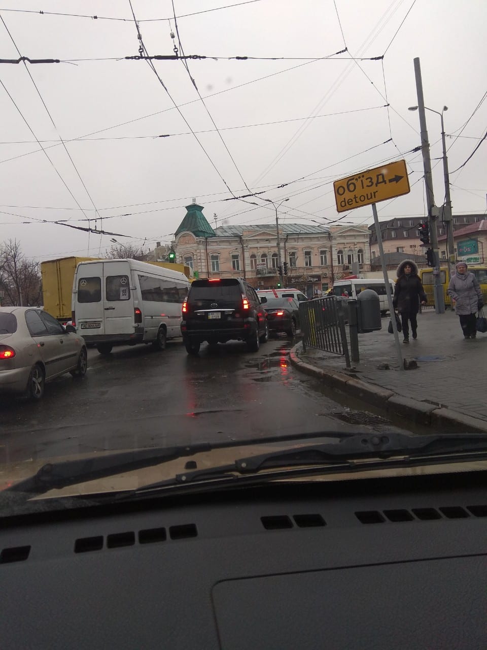 В Днепре на Яворницкого и Шмидта парализовано движение. Новости Днепра