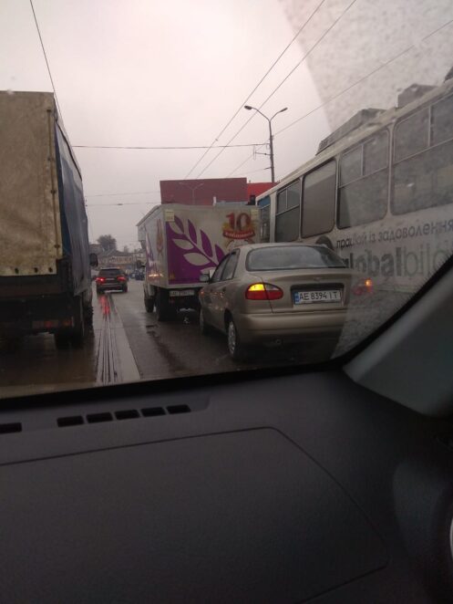 В Днепре на Яворницкого и Шмидта парализовано движение. Новости Днепра