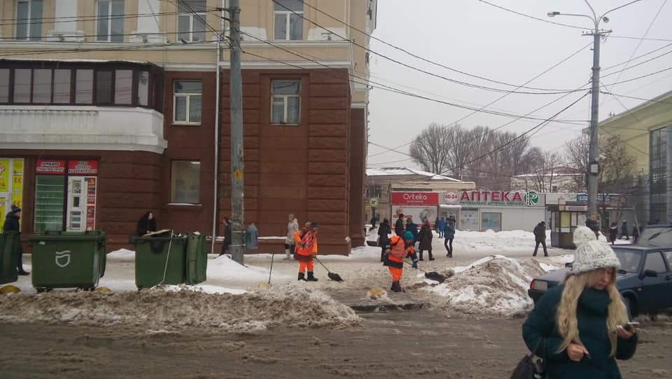 Пока вы спали: коммуналщики Днепра спасли город от снега (фото, видео). Новости Днепра