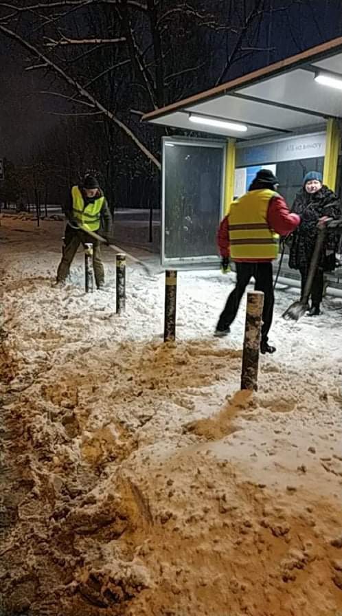Циклон Днепру не помеха: коммунальщики обеспечивают беспрепятственное движение по дорогам города. Новости Днепра