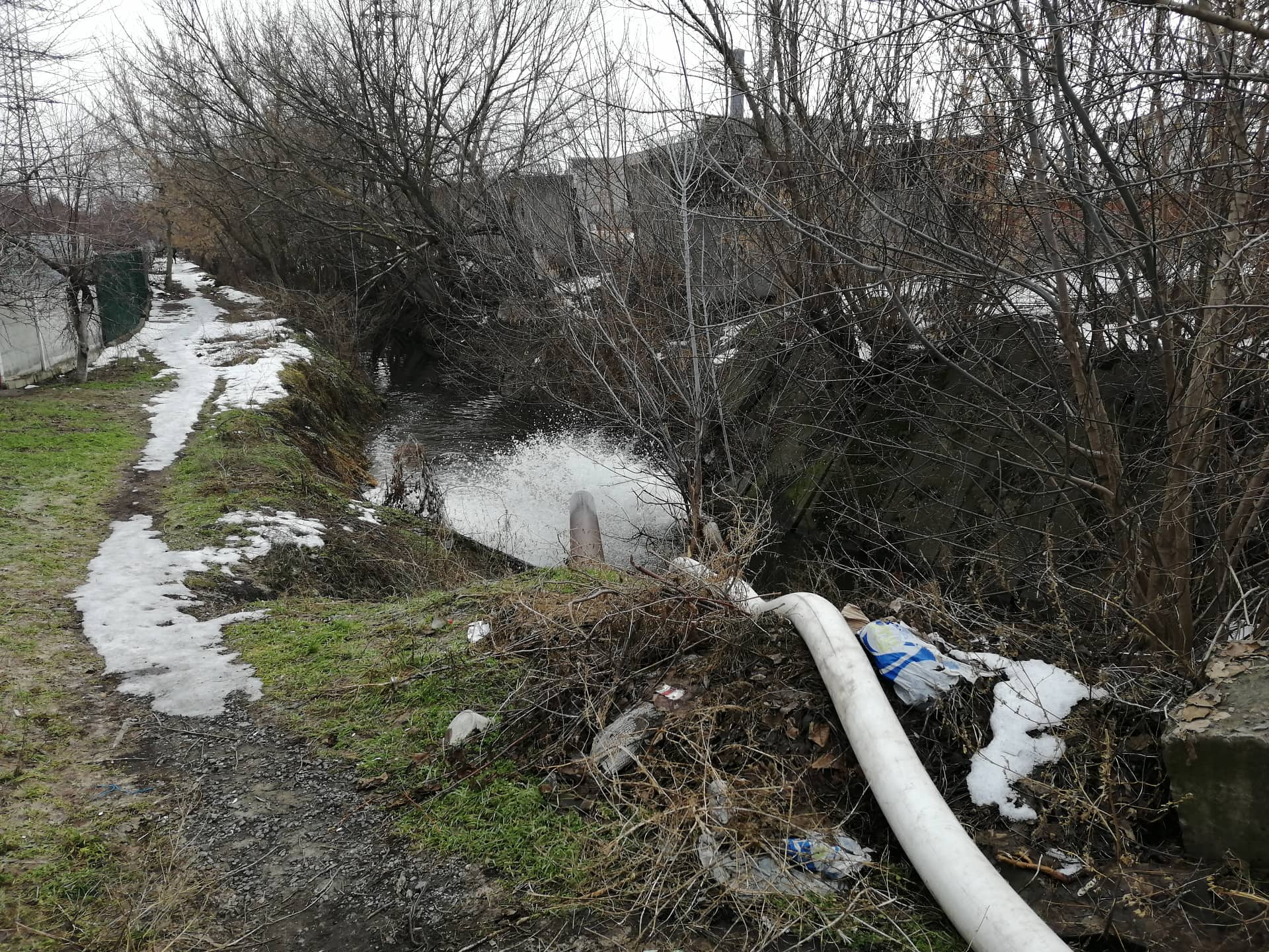 В Днепре спасатели 3-е суток ликвидируют стихийное бедствие в АНД районе. Новости Днепра