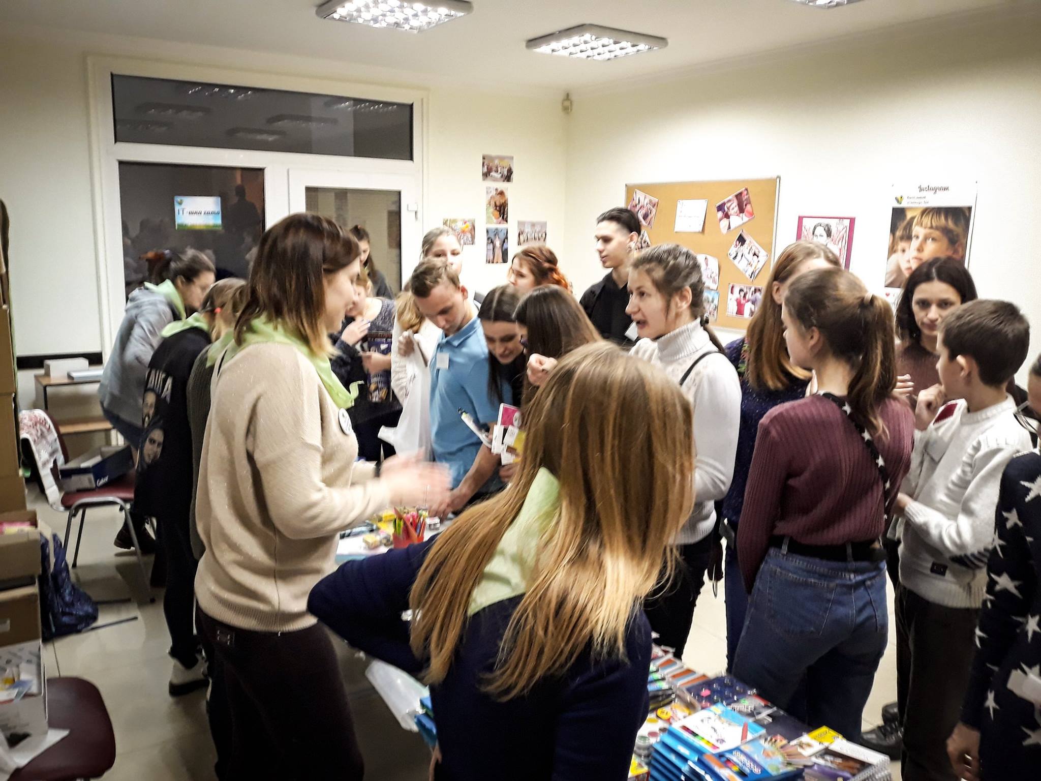 Расплачиваются "радиками": в Днепре появился детский супермаркет. Новости Днепра