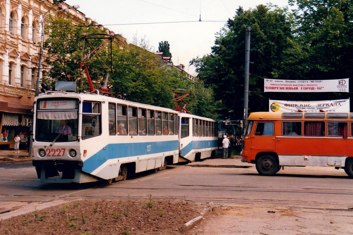 Электропаутина города: в сети появились фото трамваев Днепра 1997 года. Новости Днепра