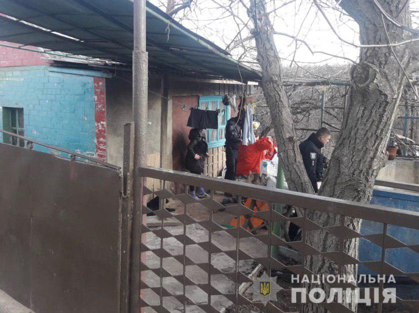 Пришлось стрелять: в Днепре мужчина избил жену и бросился на полицейского с ножом. Новости Днепра