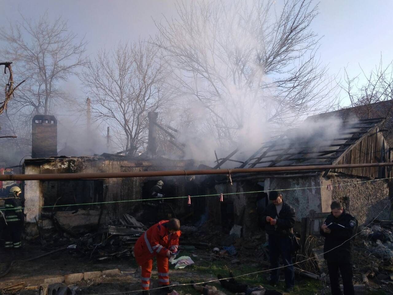 Чрезвычайная ситуация в Кривом Роге: на пожаре погибла семья с детьми (ФОТО, ВИДЕО). Новости Днепра