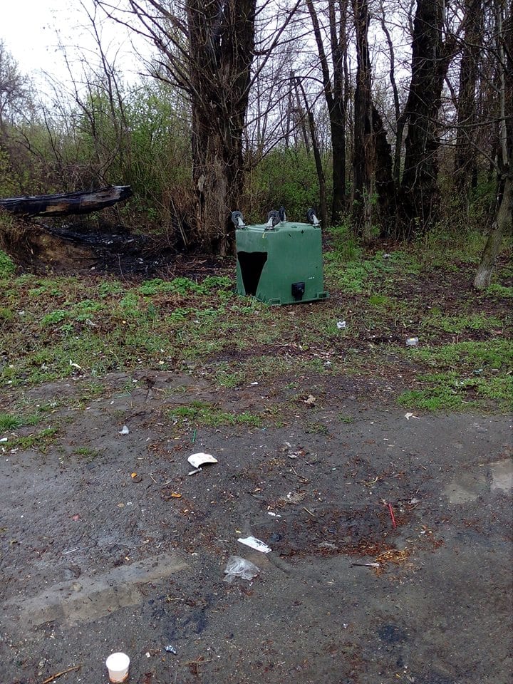 В Днепре вандалы продолжают уничтожать мусорные баки. Новости Днепра