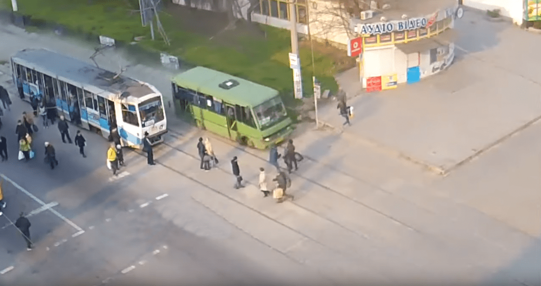 ДТП по сценарию Зайцевой едва не повторилось под Днепром (Видео). Новости Днепра