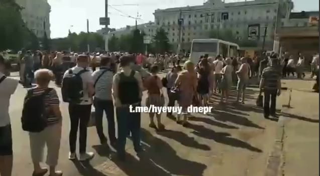 Столпотворение на ж/д вокзале Днепра: что случилось (Фото). Новости Днепра