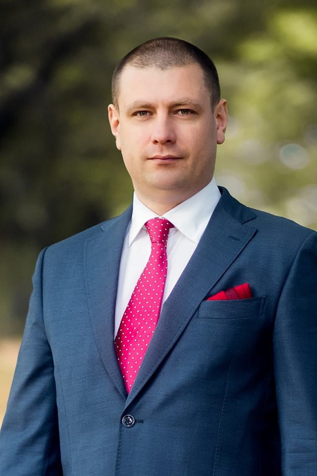 Муж известной украинской певицы стал первым кандидатом в нардепы на внеочередных выборах. Новости Днепра
