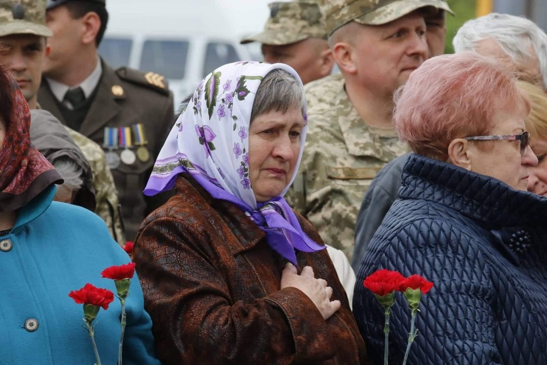 На Краснопільському цвинтарі у Дніпрі вшанували пам’ять героїв, загиблих у зоні АТО/ООС. Новости Днепра