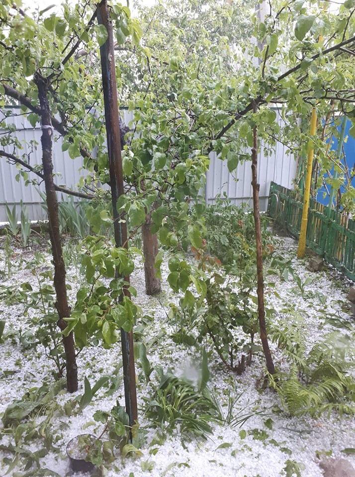Под Днепром выпал сильнейший град (Фото). Новости Днепра