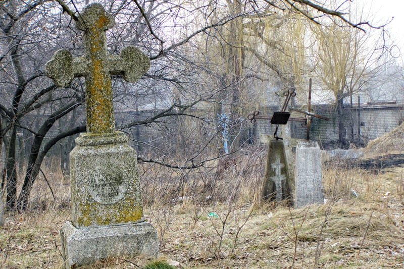 Памятники с языческими предпосылками: в Приднепровске есть столетний некрополь. Новости Днепра