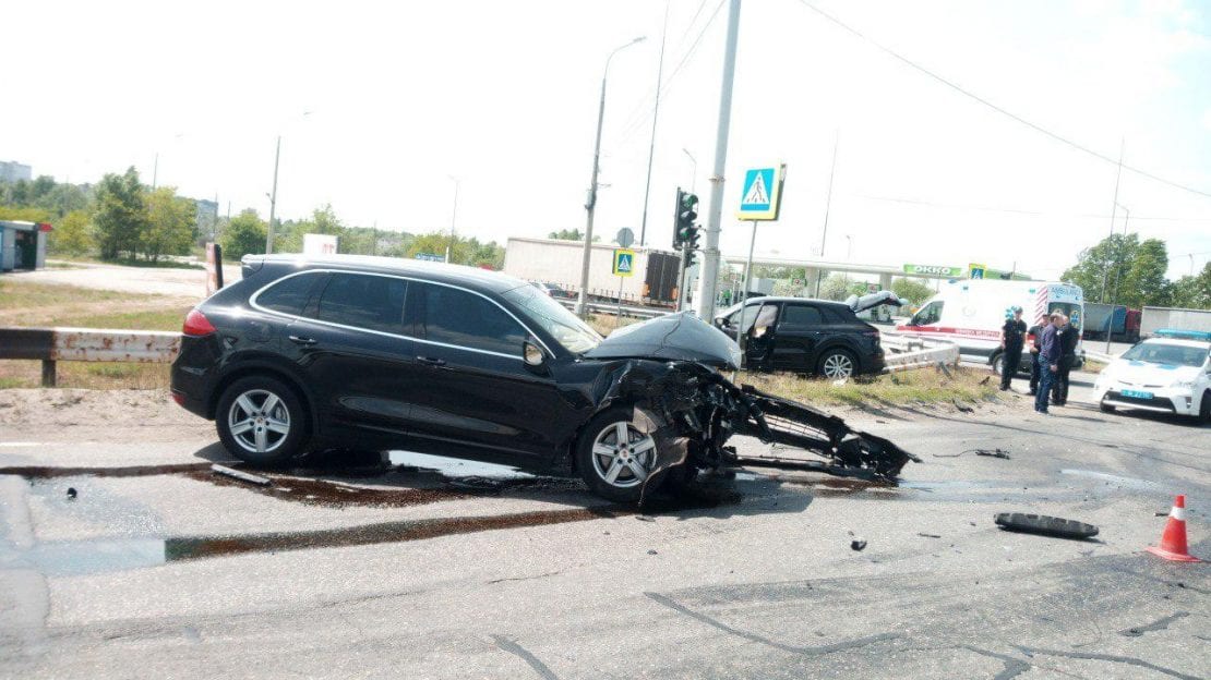 Элитное ДТП в Днепре: два Porsche сошлись "в лобовую". Новости Днепра