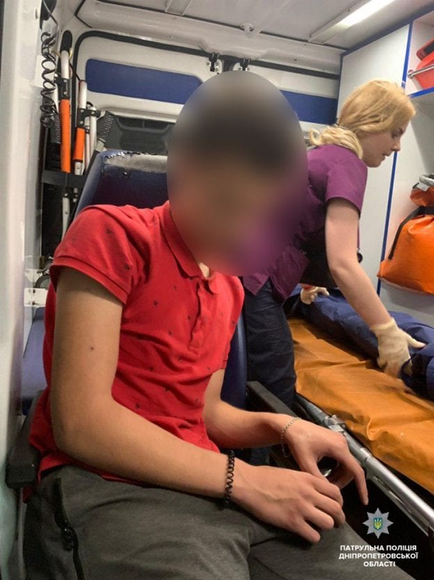 В Днепре на стадионе нашли пьяного 10-летнего мальчика (Фото). Новости Днепра