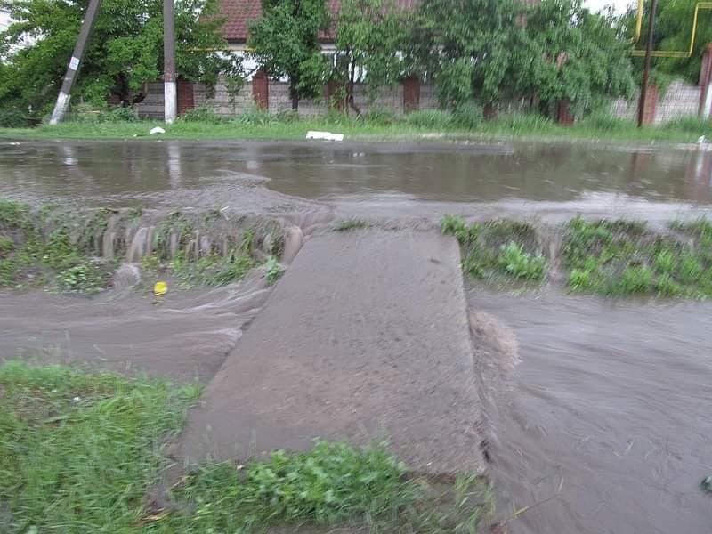 Сильный ливень едва не разрушил целый город под Одессой (Фото). Новости Днепра