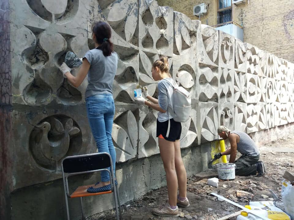 В Днепре туалет для бомжей и маргиналов станет арт-объектом. Новости Днепра