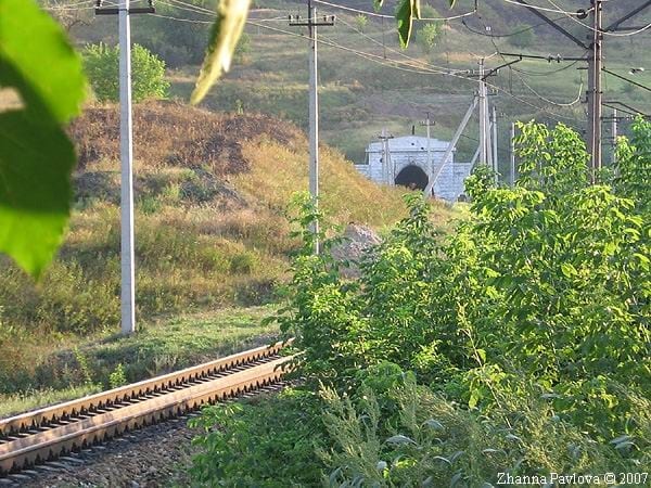 Поезд-призрак и кладбище животных: какие тайны хранит Тоннельная балка в Днепре. Новости Днепра