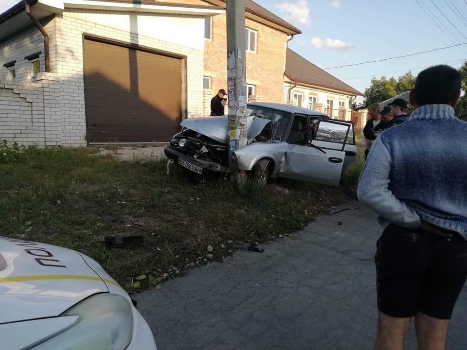 В Днепре случилось страшное ДТП: легковушка всмятку (Фото). Новости Днепра