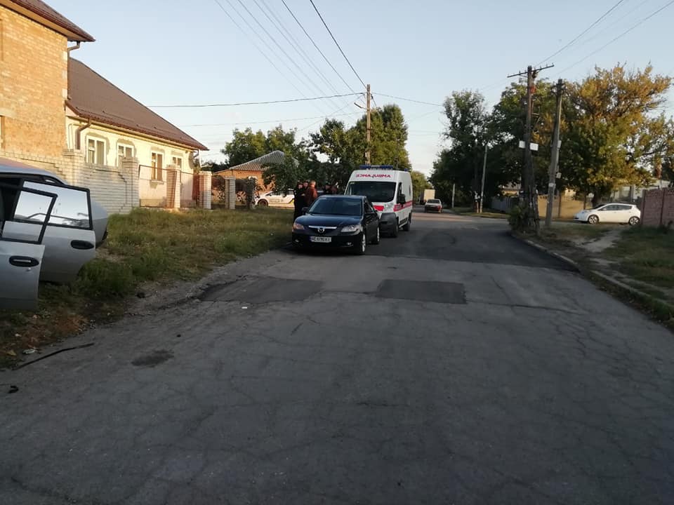 В Днепре случилось страшное ДТП: легковушка всмятку (Фото). Новости Днепра