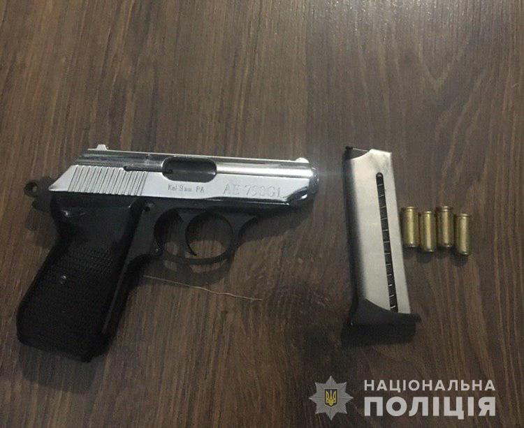 Спецназовцы, элитные авто и пачки рассыпанных денег: что произошло в центре Днепра. Новости Днепра