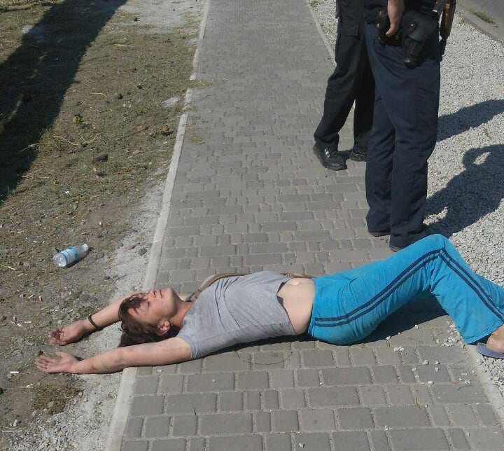 Под Днепром полуголая женщина бросалась под машины (Фото). Новости Днепра