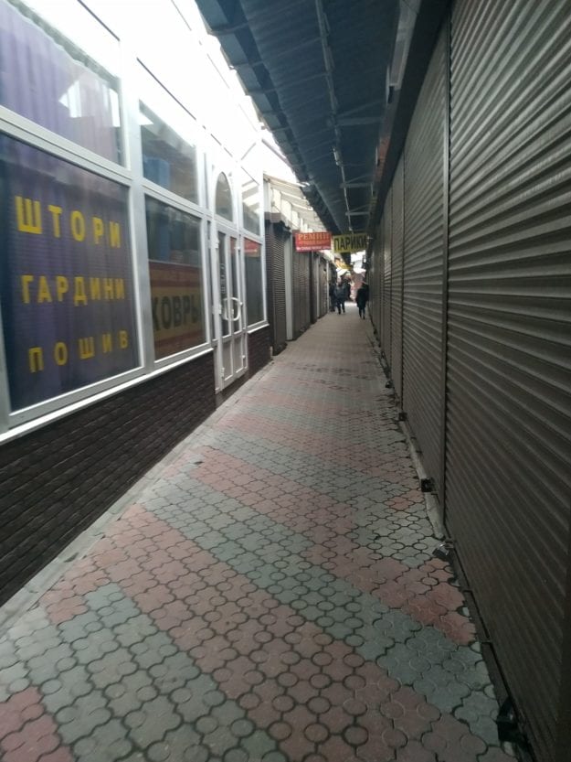 В Днепре «Озерка» остается полупустой: что происходит на самом большом рынке города (Фото). Новости Днепра