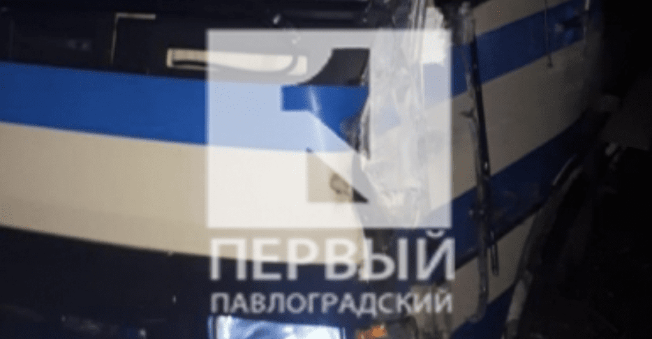 Под Днепром произошла авария: рейсовый автобус выбросило в кювет. Новости Днепра