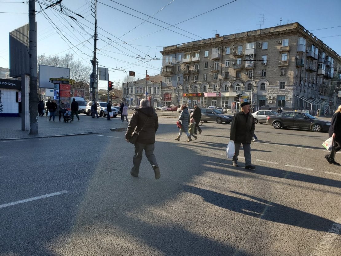 В центре Днепра полиция останавливала пешеходов. Новости Днепра