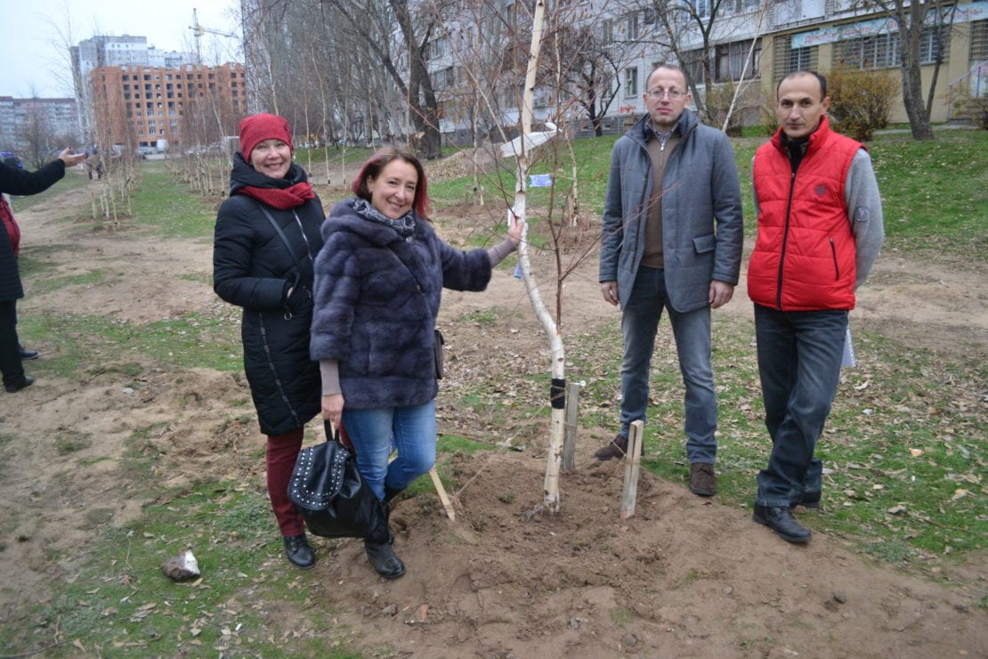 Березовый сад из 100 молодых деревьев появился на левом берегу Днепра (ФОТОРЕПОРТАЖ). Новости Днепра