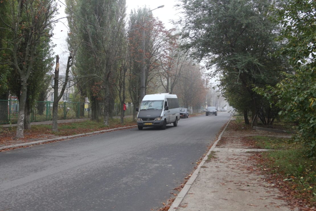 В поселке Мирный проводят масштабный ремонт дорог. Новости Днепра