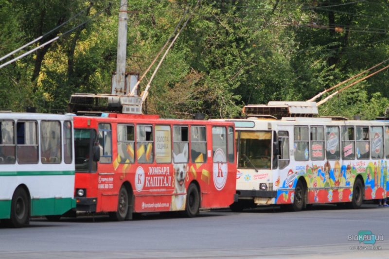 В Днепре на ж/м Левобережный-3 остановились троллейбусы: что происходит