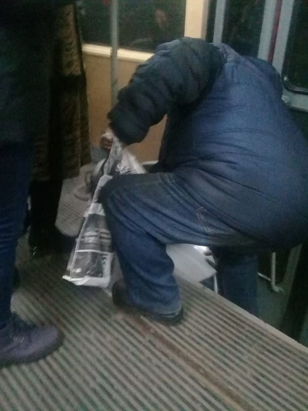 В Кривом Роге в трамвае произошло ЧП