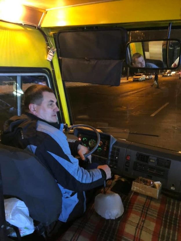 В Днепре маршрутчик и пассажир заступились за девушку. Новости Днепра