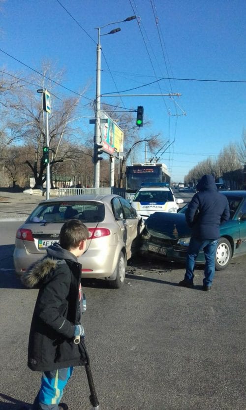 ДТП Днепр: на ж/м Красный Камень серьезная авария 